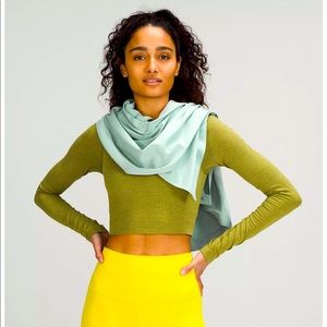 Lululemon Vinyasa Scarf in Navy Blue